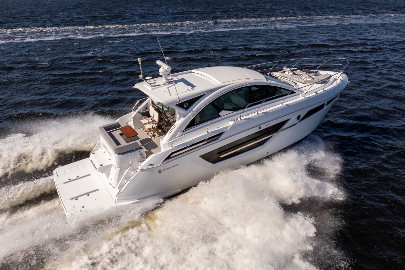 2020 Cruisers Yachts 50 CANTIUS