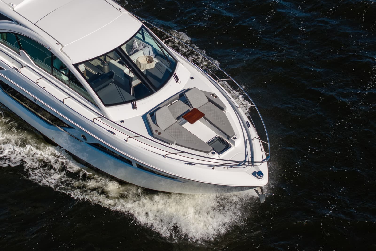 2020 Cruisers Yachts 50 CANTIUS