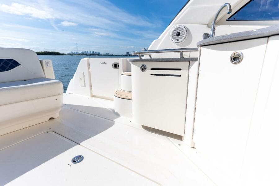 2005 Sea Ray 48 Sundancer