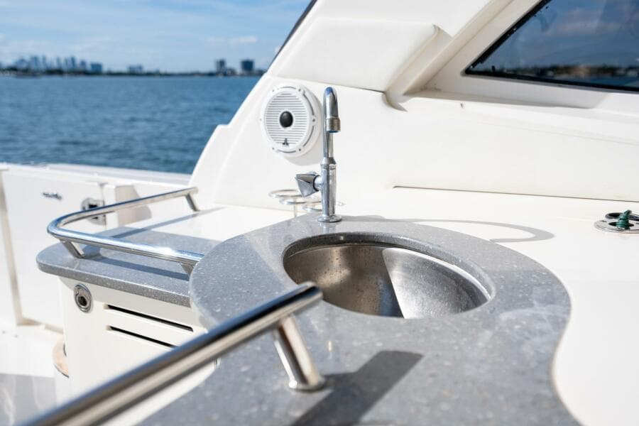 2005 Sea Ray 48 Sundancer