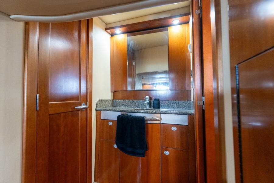 2005 Sea Ray 48 Sundancer