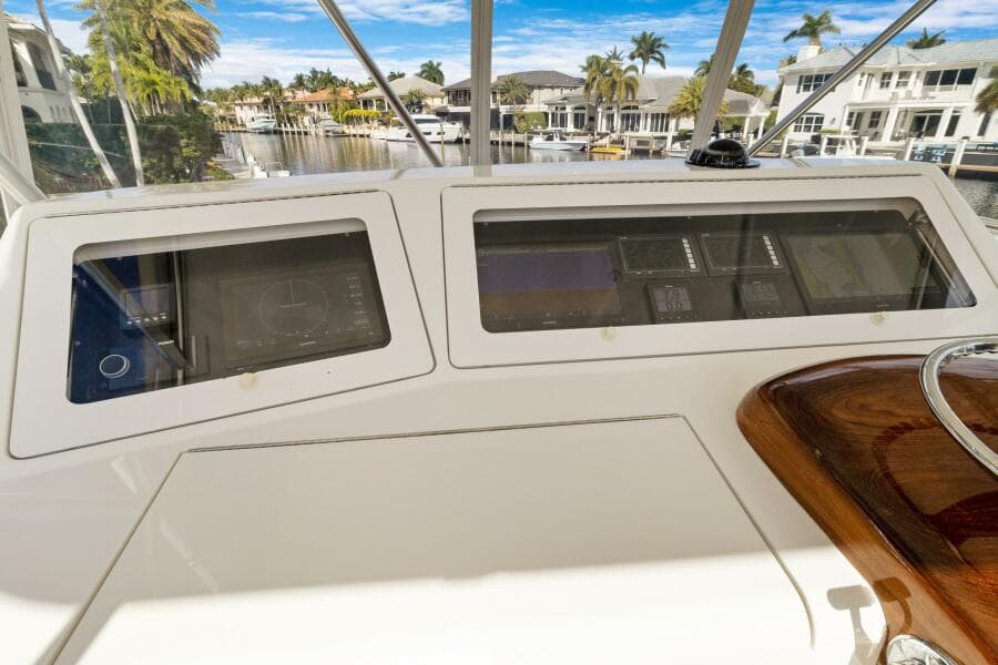 Electronics   Garmin Screens And Engine Gauges