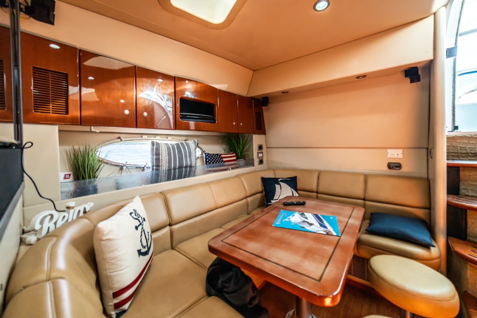 2008 Formula 45 Yacht