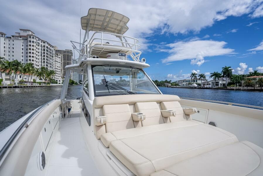 2016 Boston Whaler 