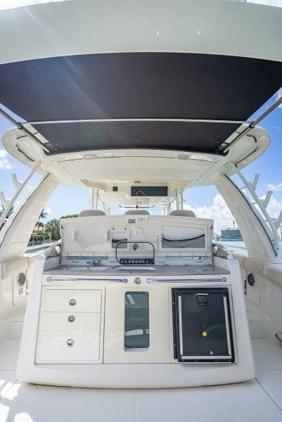 2016 Boston Whaler 