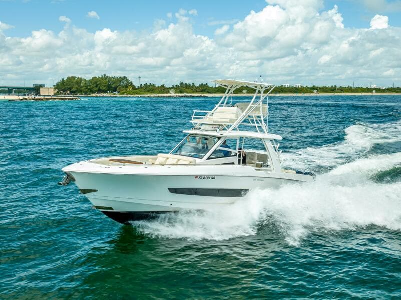 2016 Boston Whaler 