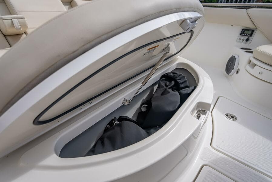 2016 Boston Whaler 