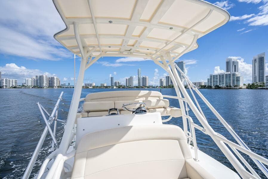 2016 Boston Whaler 