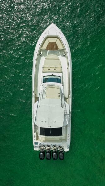 2016 Boston Whaler 