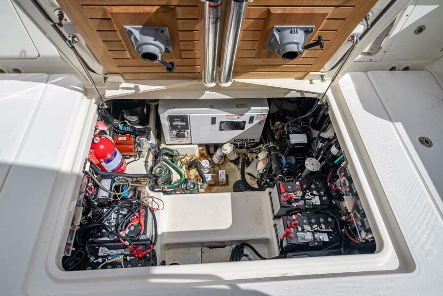 2016 Boston Whaler 
