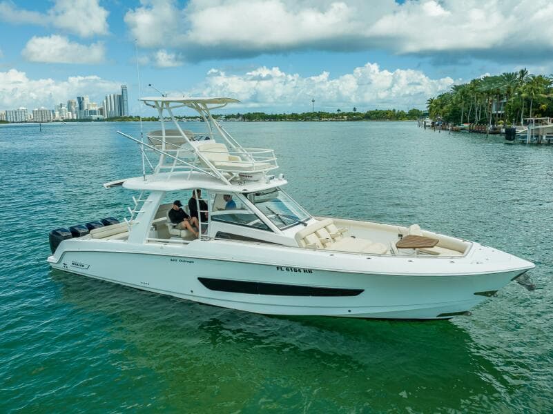 2016 Boston Whaler 