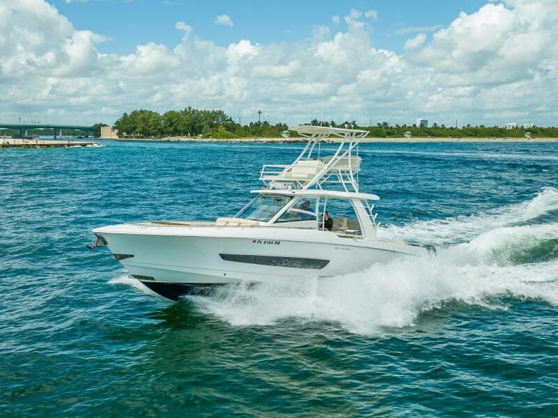 2016 Boston Whaler 