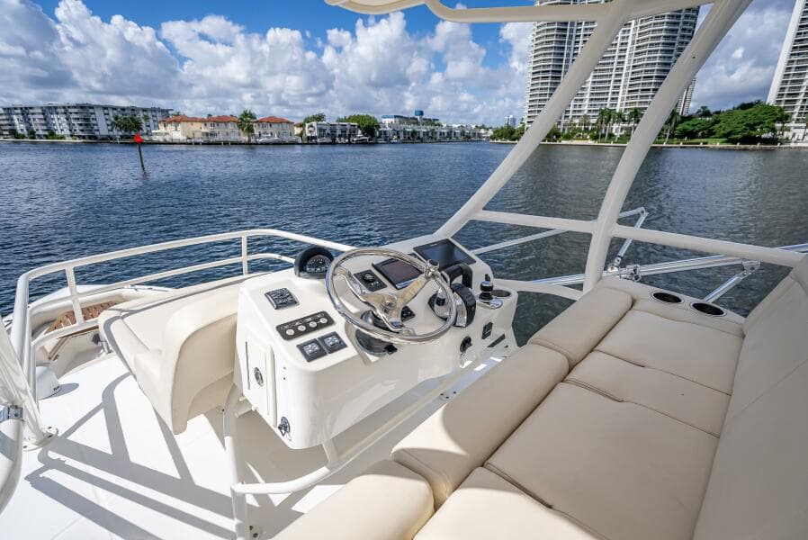 2016 Boston Whaler 
