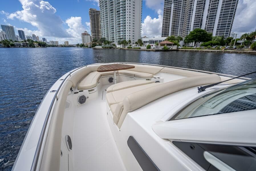 2016 Boston Whaler 