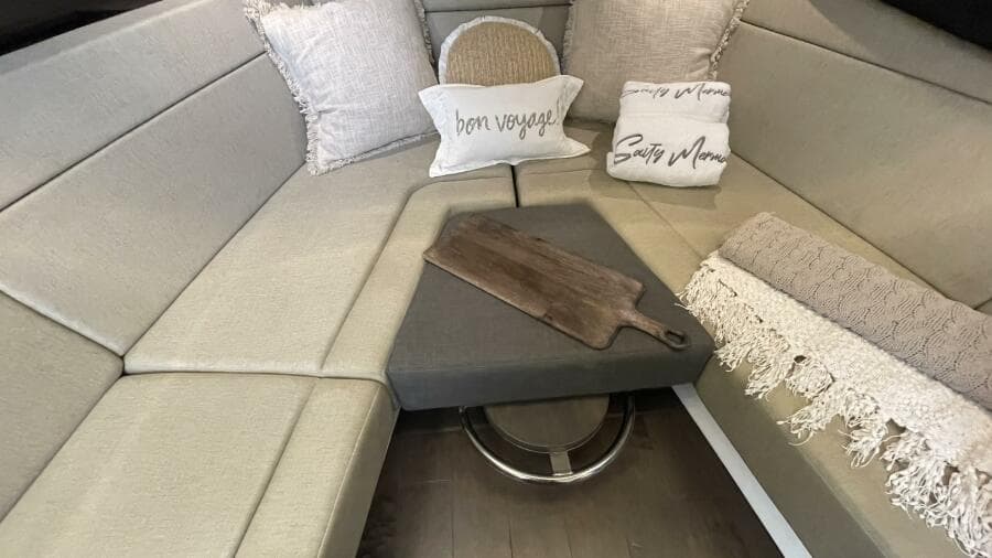 2016 Boston Whaler 