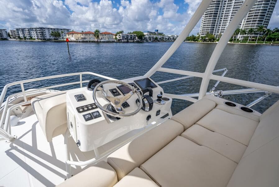 2016 Boston Whaler 