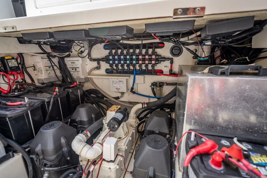 2016 Boston Whaler 