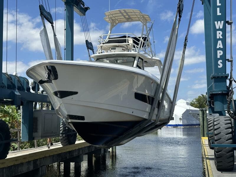 2016 Boston Whaler 