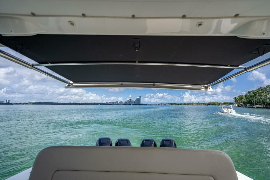 2016 Boston Whaler 