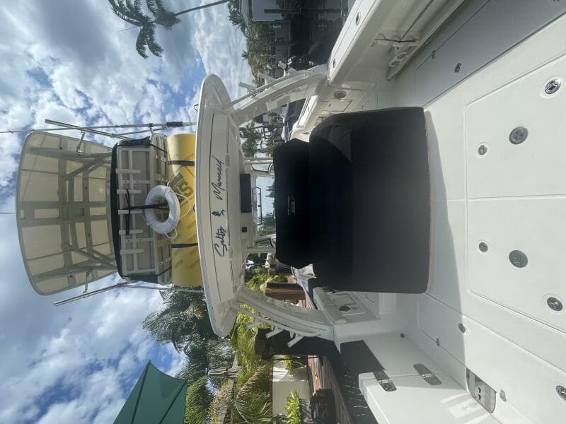 2016 Boston Whaler 
