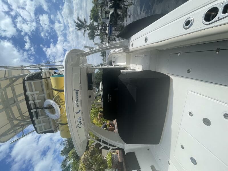 2016 Boston Whaler 