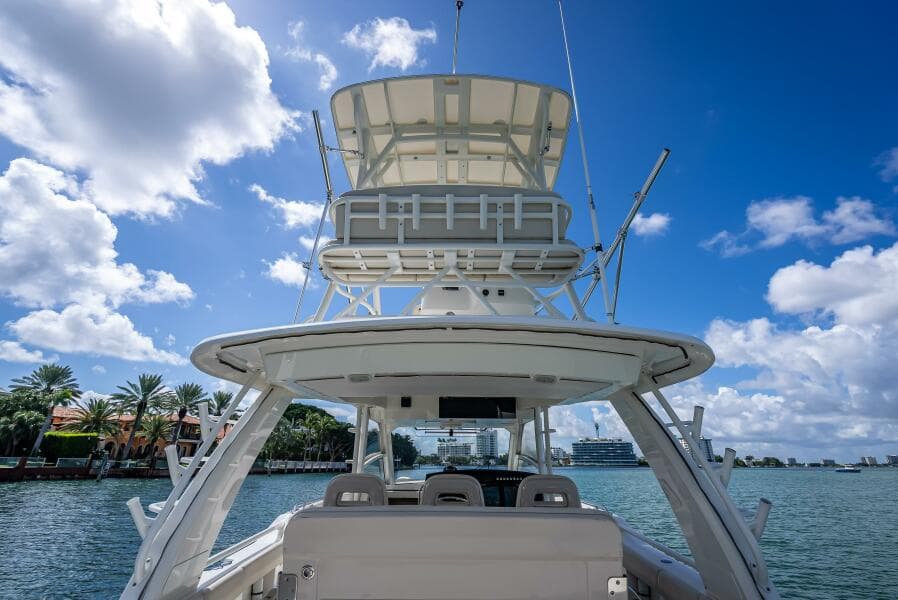 2016 Boston Whaler 