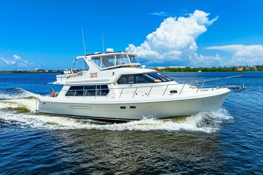2007 Hampton 558 Pilothouse