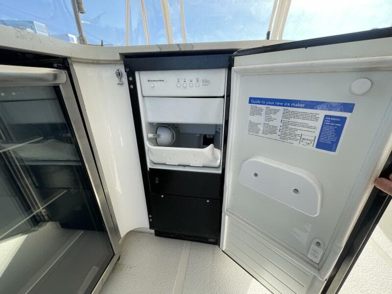Bridge Icemaker