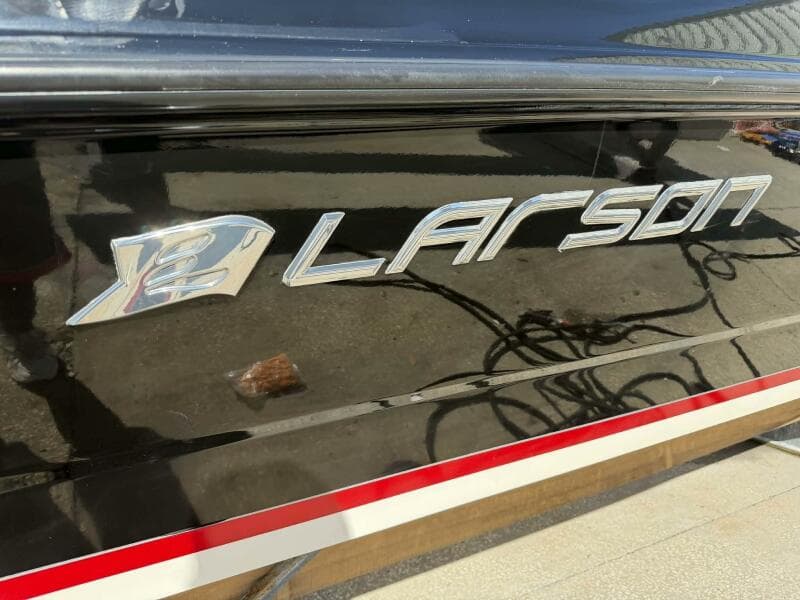 2015 Larson LX 225S IO