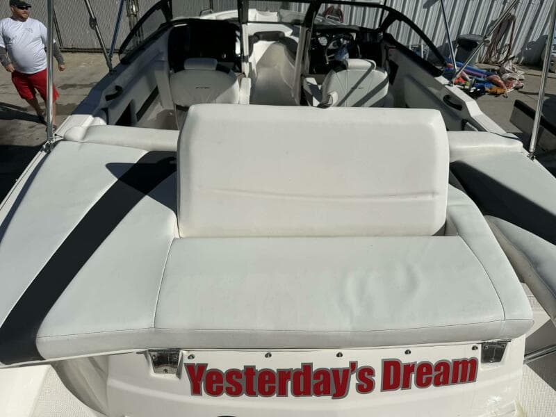 2015 Larson LX 225S IO