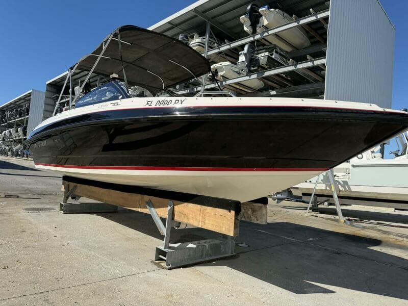 2015 Larson LX 225S IO