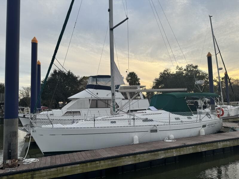 1999 Beneteau 381
