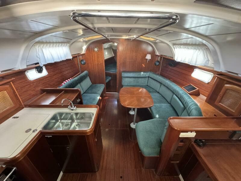 1999 Beneteau 381