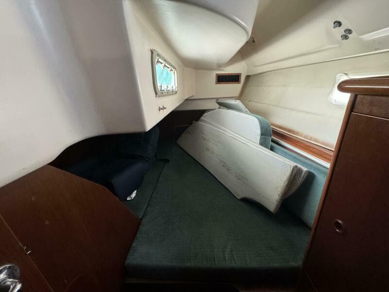 1999 Beneteau 381