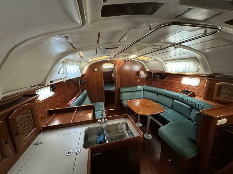 1999 Beneteau 381