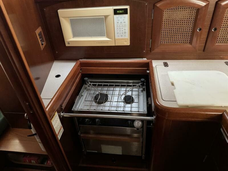 1999 Beneteau 381