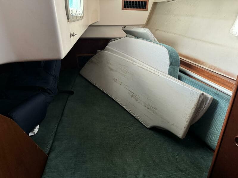 1999 Beneteau 381