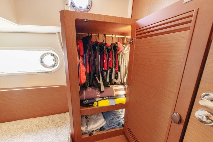 2025 Beneteau 