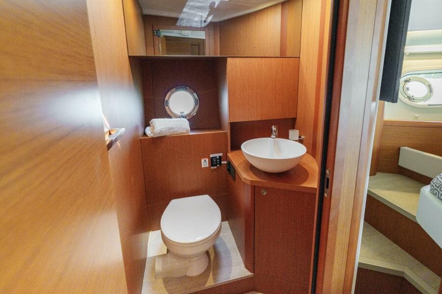 2025 Beneteau 