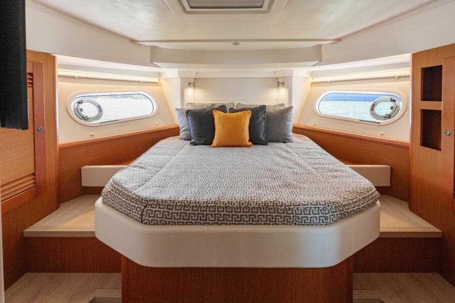 2025 Beneteau 
