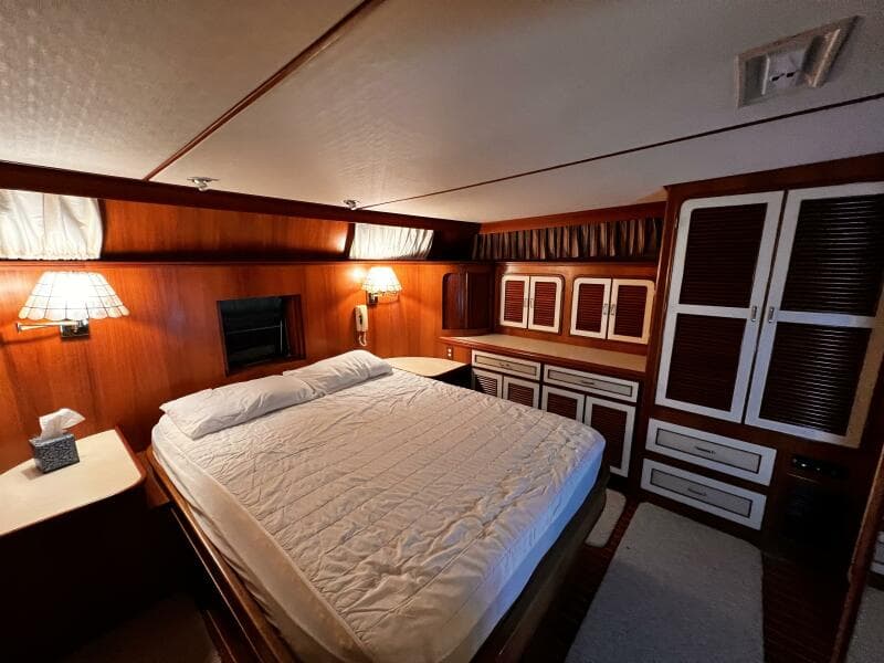 1989 Hi-Star 48 Sundeck