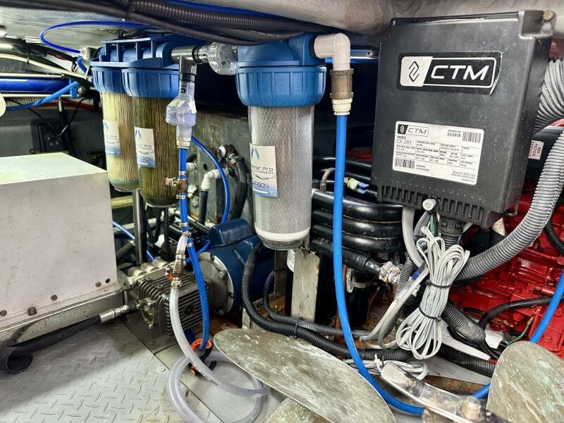 Sea Ray 48 LIFE IS GOOD TODAY - Engine Room