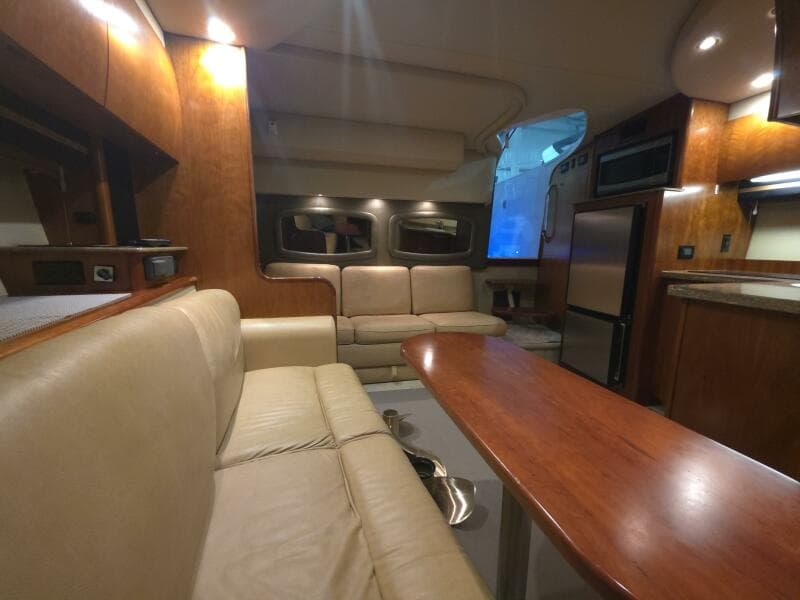 2008 Cruisers Yachts 