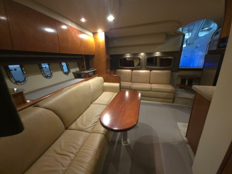 2008 Cruisers Yachts 