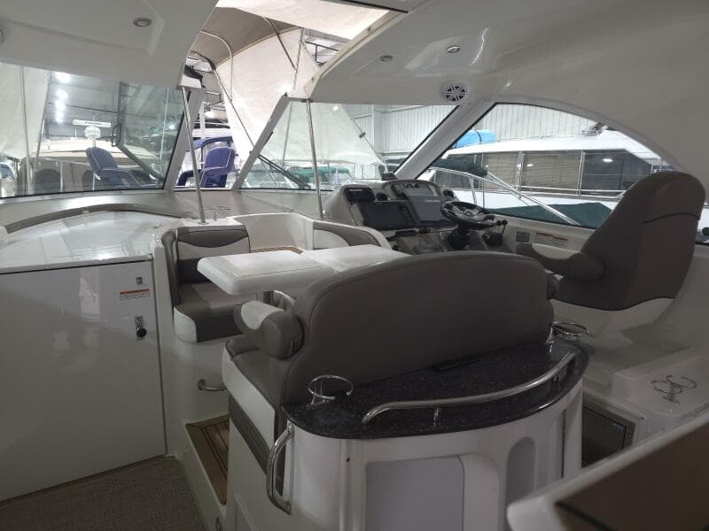2008 Cruisers Yachts 