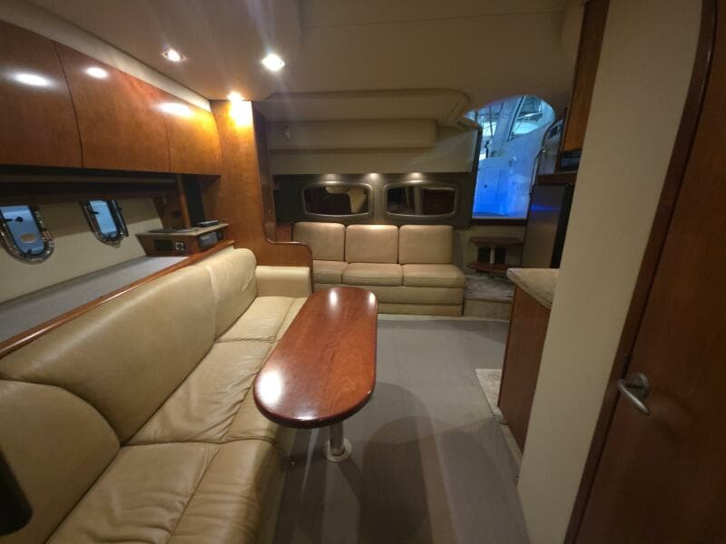 2008 Cruisers Yachts 