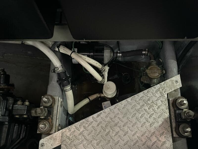 2001 Sea Ray 380 Sundancer