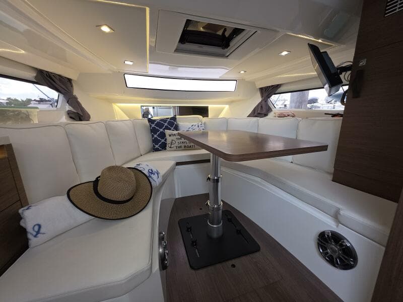 2022 Jeanneau Leader 10.5 WA Series 2