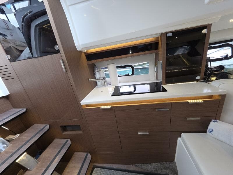 2022 Jeanneau Leader 10.5 WA Series 2