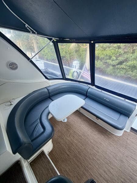 2007 Cruisers Yachts 370 Express